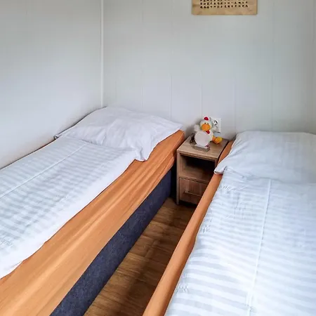 キャンプ場 Stacaravan In Lohmen Am With Kitchen